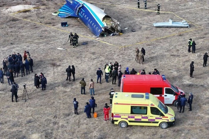 Der Passagierflugzeug Aserbaidschans wurde auf Befehl des russischen Verteidigungsministeriums abgeschossen - Medien