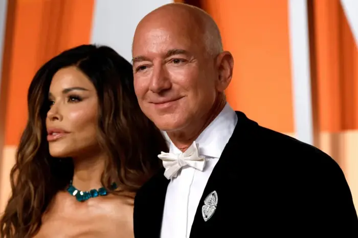 Bezos changed the wedding celebration location due to protesters in Venice