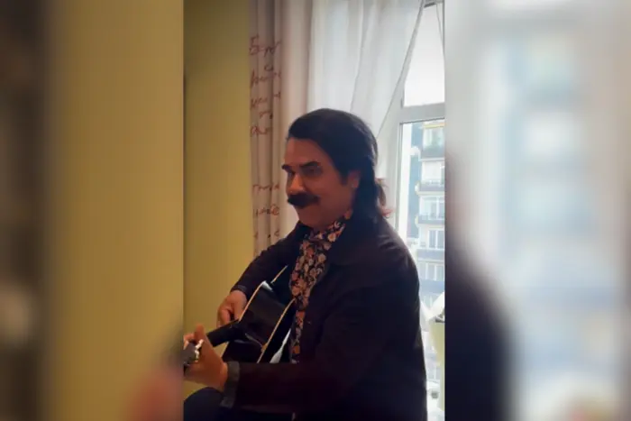 Pawło Zibrow zagrał na gitarze dla Rybczyńskiego (wideo)