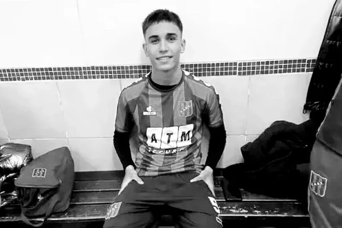 18-year-old Argentine footballer died during knee surgery