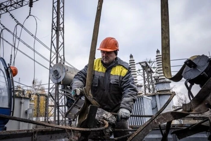 Rosja nadal uderza w energetykę Ukrainy
