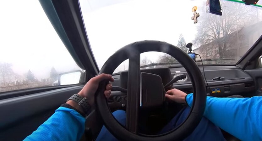 'Egg Attack' on Drivers: Ukrainians Explained How Not to Fall Victim to Car Thieves