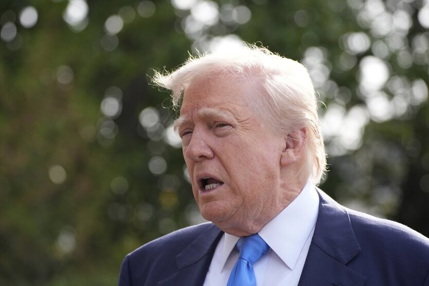 Сильно и круто: Трамп оценил украинскую атаку дронами на авиабазы РФ