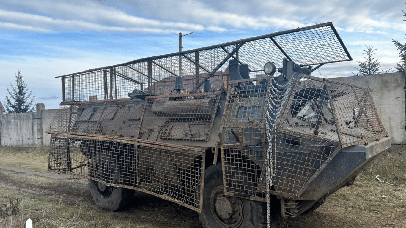 Soldat ging in den SZCH und stahl einen gepanzerten Transporter – Urteil des Gerichts